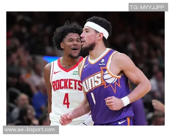 杰伦格林赛前积极热身投篮训练中展现笑容复出在望