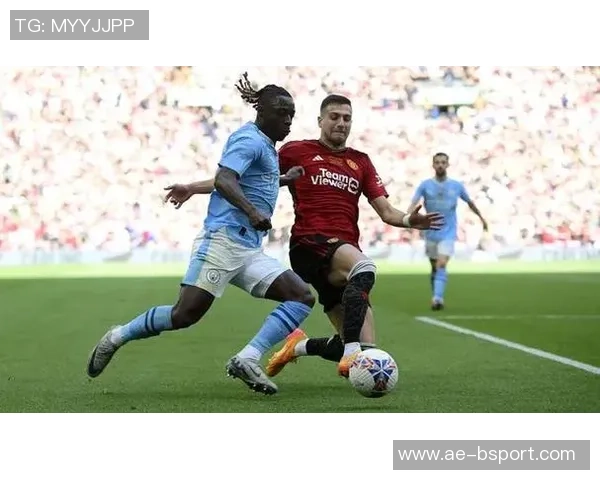 希勒强烈批评裁判未出示红牌认为达洛特的犯规行为不可原谅